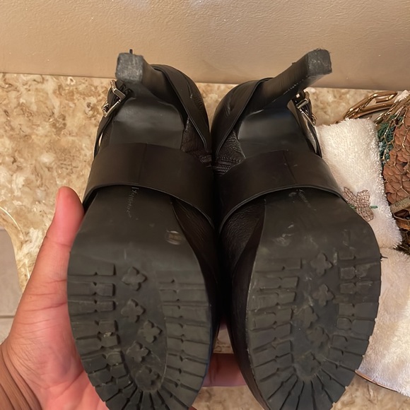 BCBGeneration | Welsh’ Leather Platform Booties W/ Gold Buckles Size 10 - Picture 7 of 7